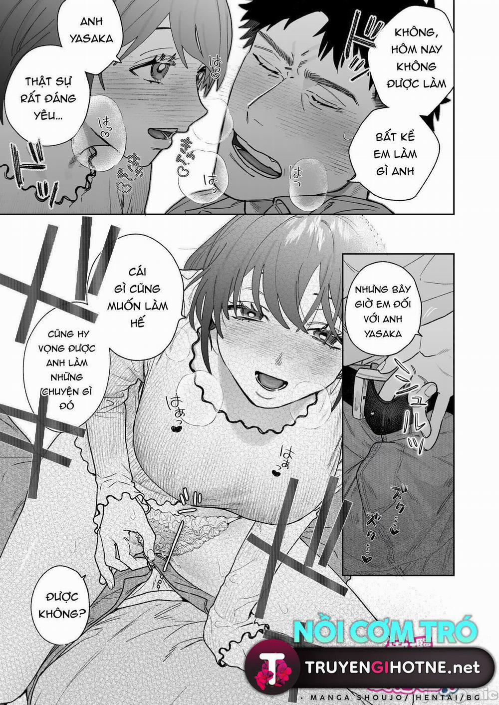 Có Thật Là Cái Người Quay Phim Hung Dữ Yasaka Đó Thích Tôi Không? 3 trang 32