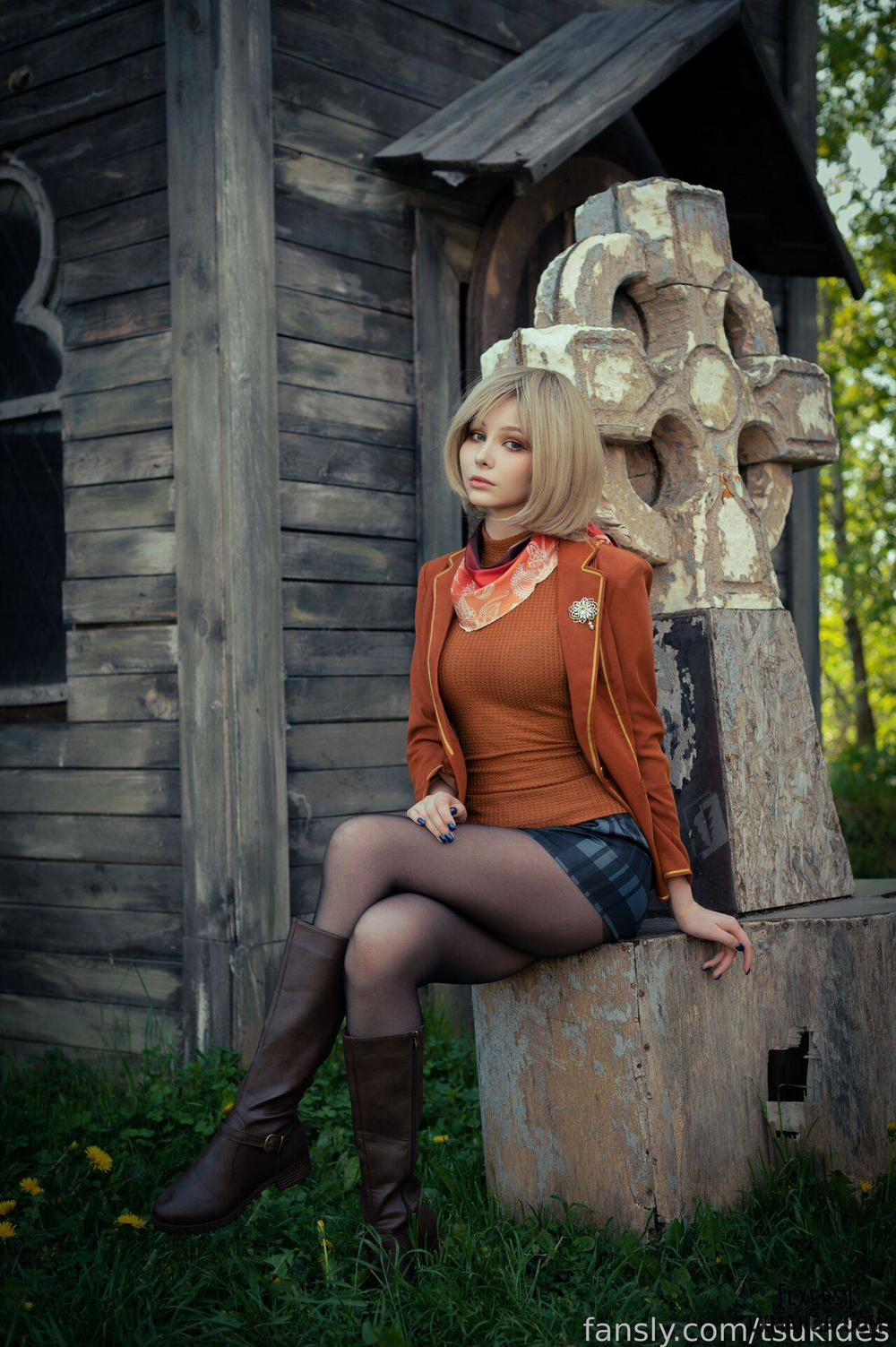 Hình Cosplay 792 - Tsuki Desu trang 12